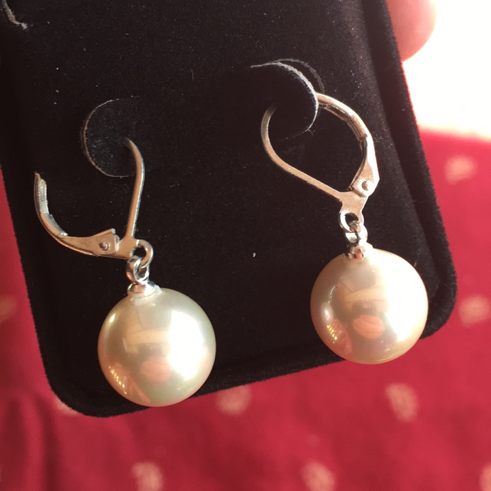 ❤️SALE South Seas 12mm White Shell Pearl Earrings - Picture 5 of 5
